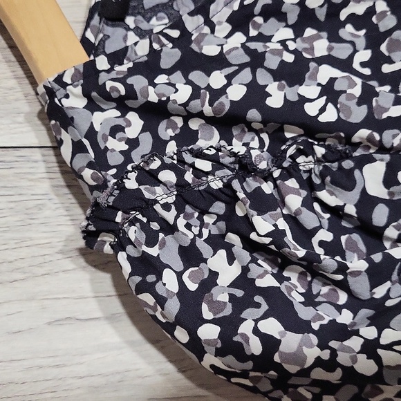 🛍Talbots Floral‎ Blouse Black White Grey 3/4 Sleeve Keyhole Back Womens S NEW - Picture 7 of 7